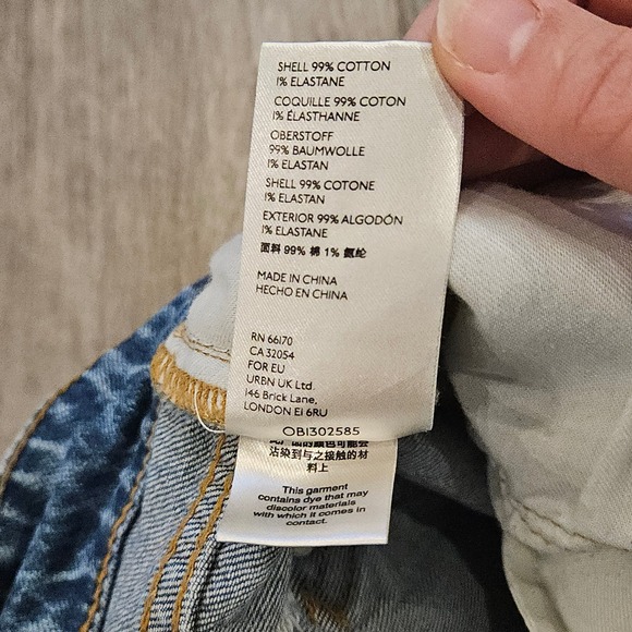 PILCRO High Rise Relaxed Fit Jeans Womens Size 31 Distressed Light Wash Denim - Picture 12 of 12